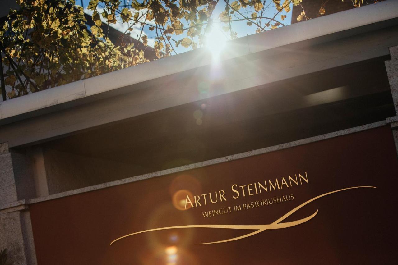 Weingut Pastoriushaus - Artur Steinmann Ξενοδοχείο Sommerhausen Εξωτερικό φωτογραφία